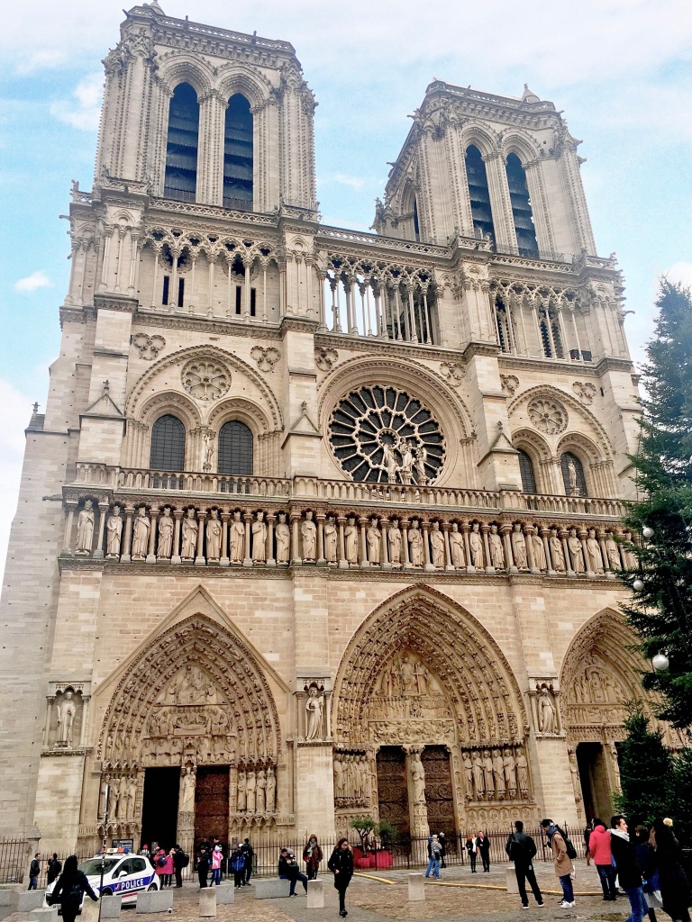 聖母院, Cathédrale Notre-Dame de Paris